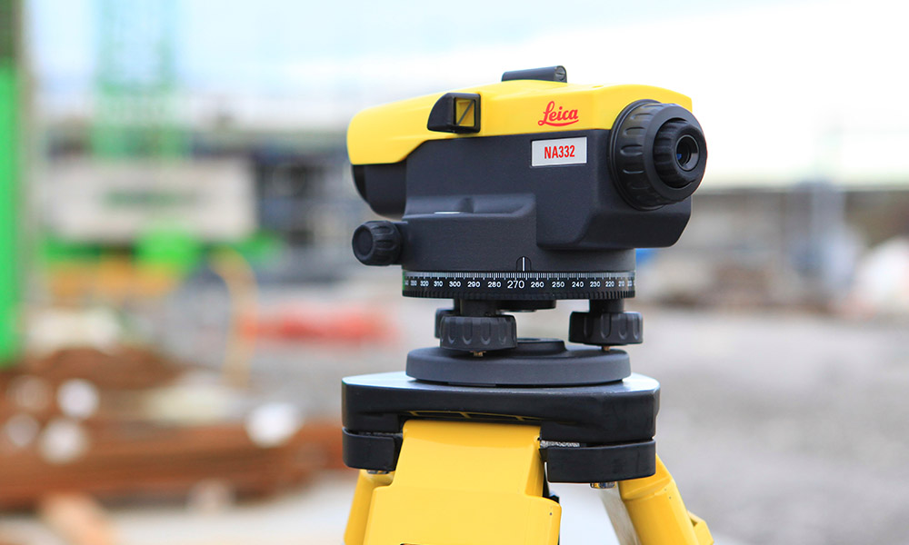Leica NA332 Auto Level on a construction site